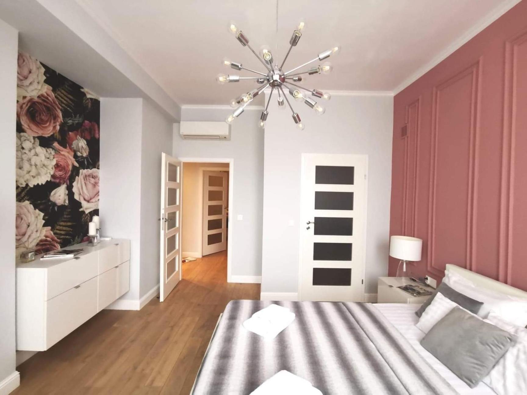 Unitapartament Delux Warszawa Centrum Blisko Plac Zbawiciela Hala Koszyki Metro Politechnika Jest To Elegancki I Wygodny Apartament Na Noclegi I Pobyt W Warszawie - Zapraszamy Eksteriør bilde